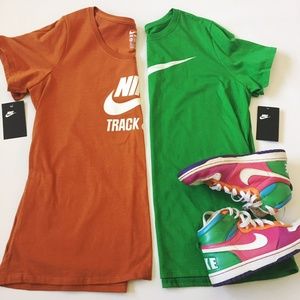 Nike 2pc Lot Womens 2XL Tee Shirts
